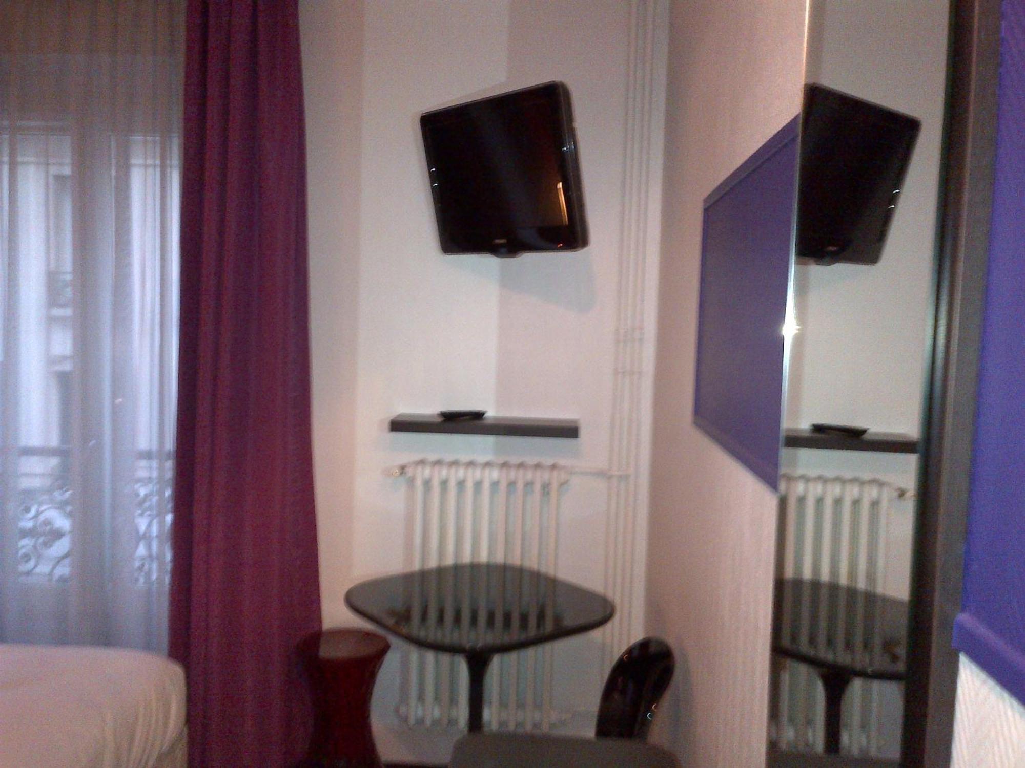 Ibis Styles Paris Pigalle Montmartre Exterior photo