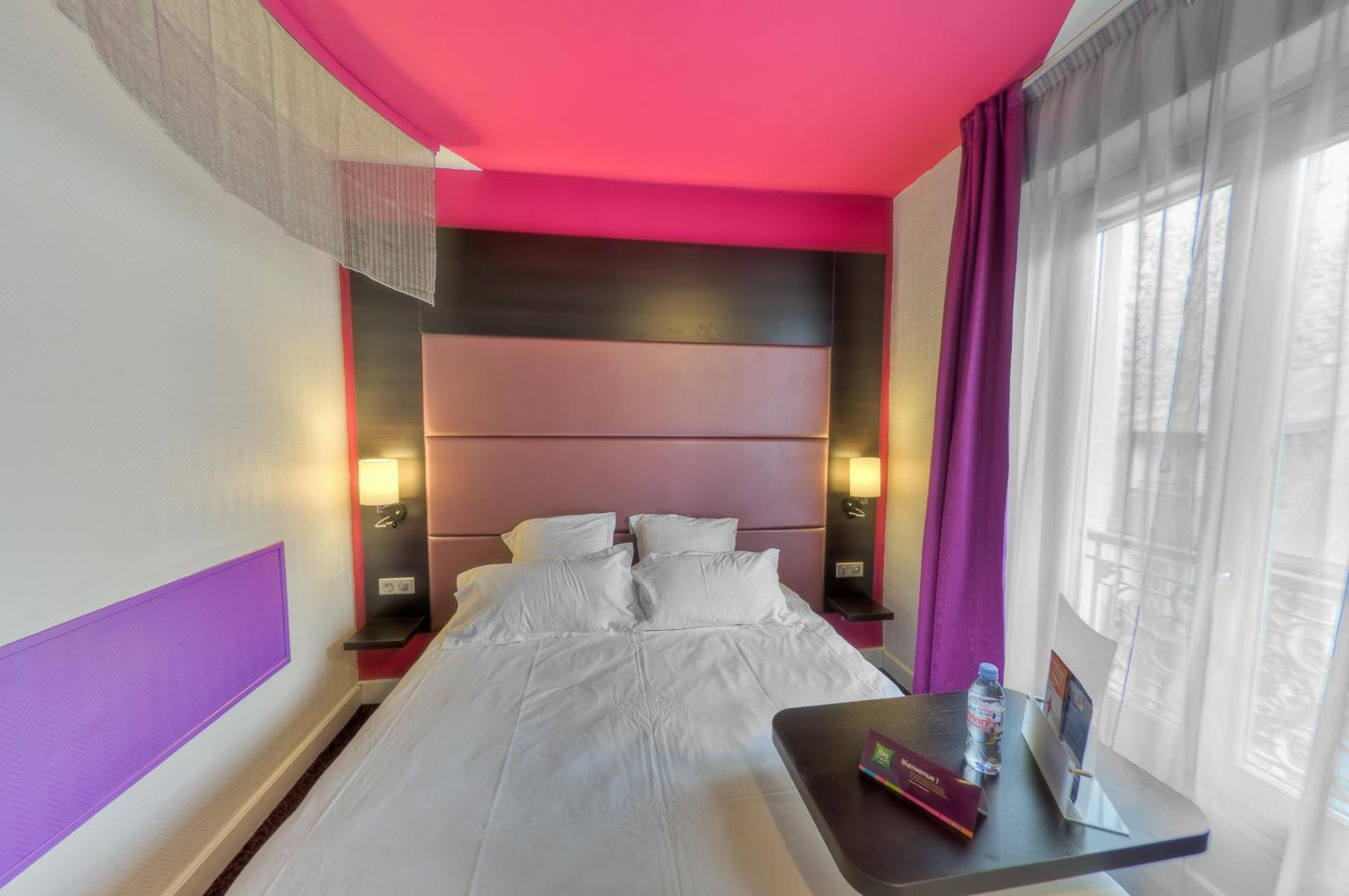 Ibis Styles Paris Pigalle Montmartre Exterior photo