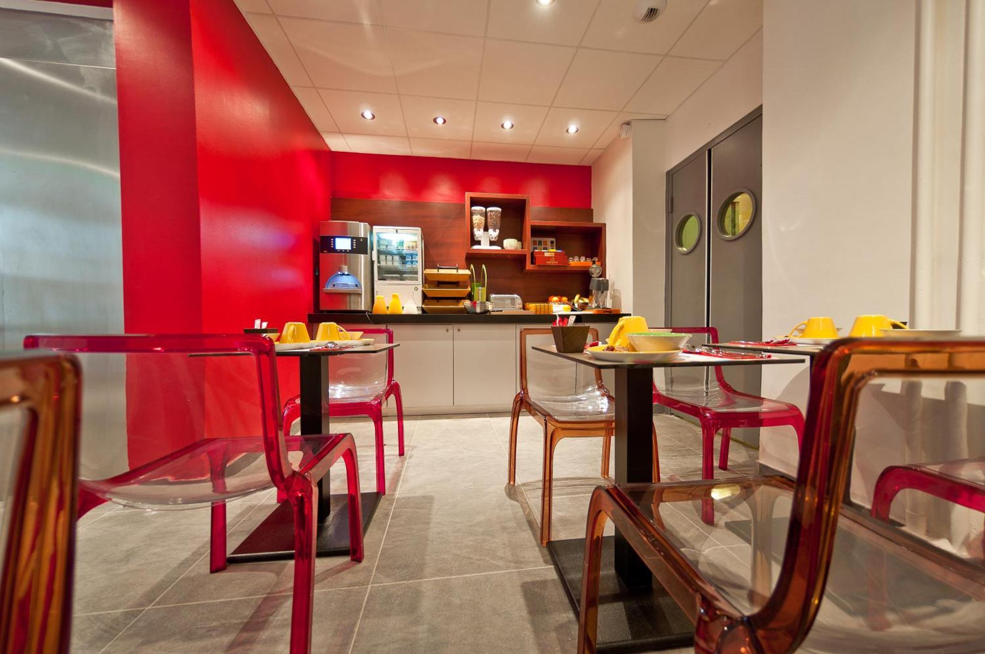 Ibis Styles Paris Pigalle Montmartre Exterior photo
