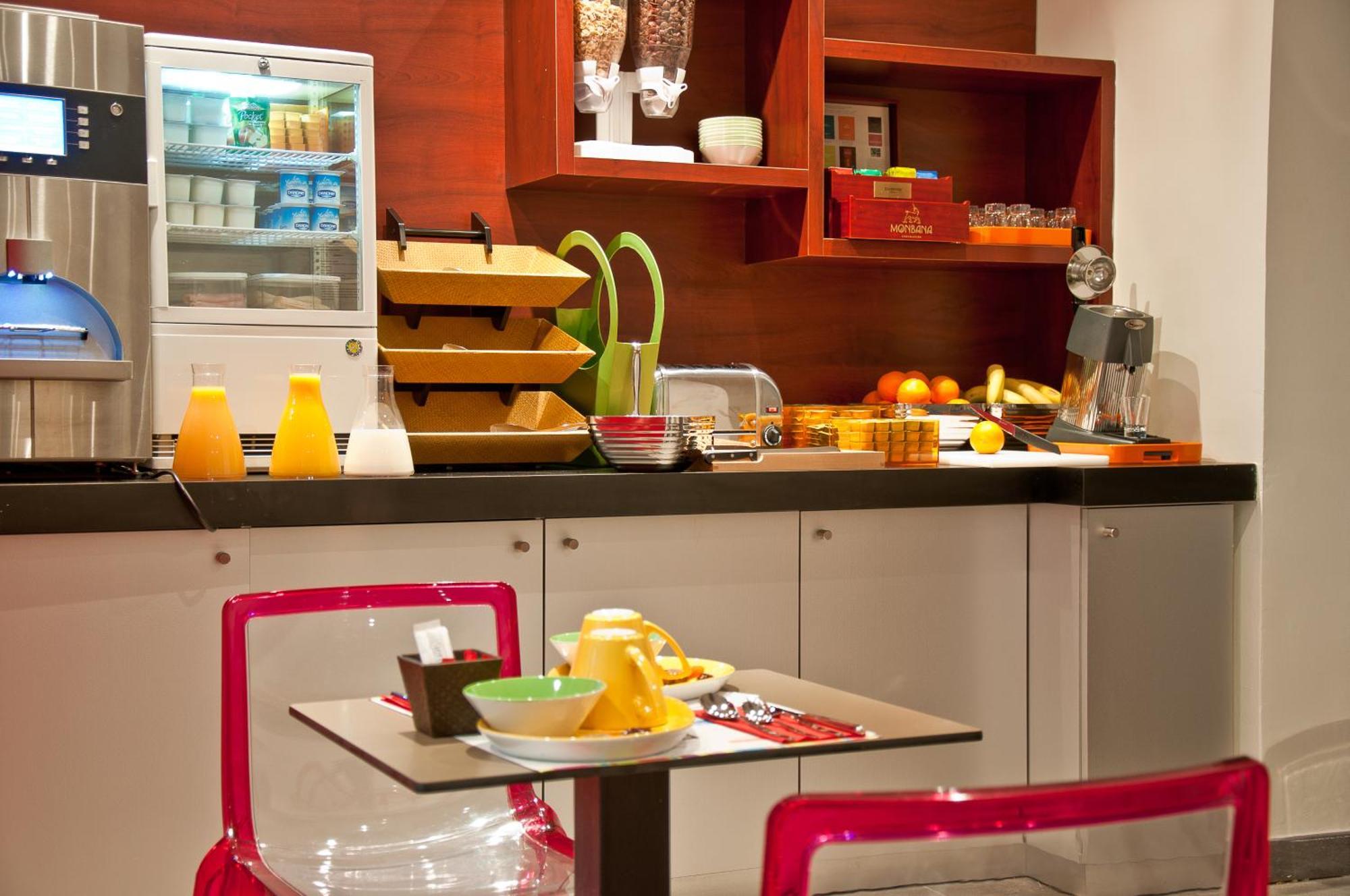 Ibis Styles Paris Pigalle Montmartre Exterior photo
